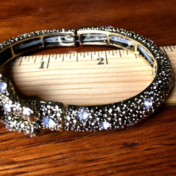 Vtg Exquisite Goldtone Crystal Rhinestone Leopard Hinged Bangle Cuff Bracelet - Picture 9 of 12